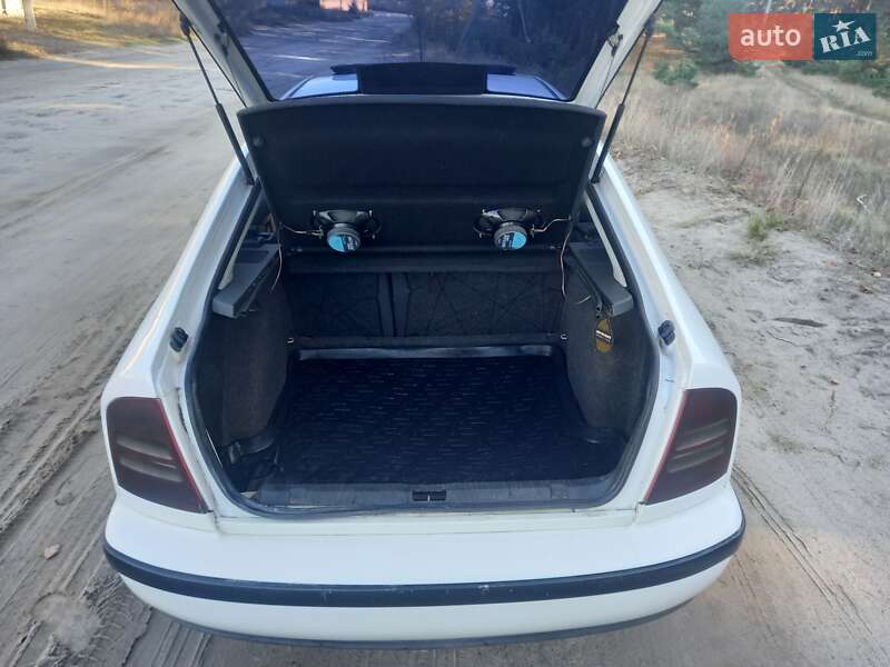 Ліфтбек Skoda Octavia 1999 в Мерефа