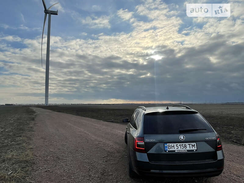 Універсал Skoda Octavia 2018 в Одесі