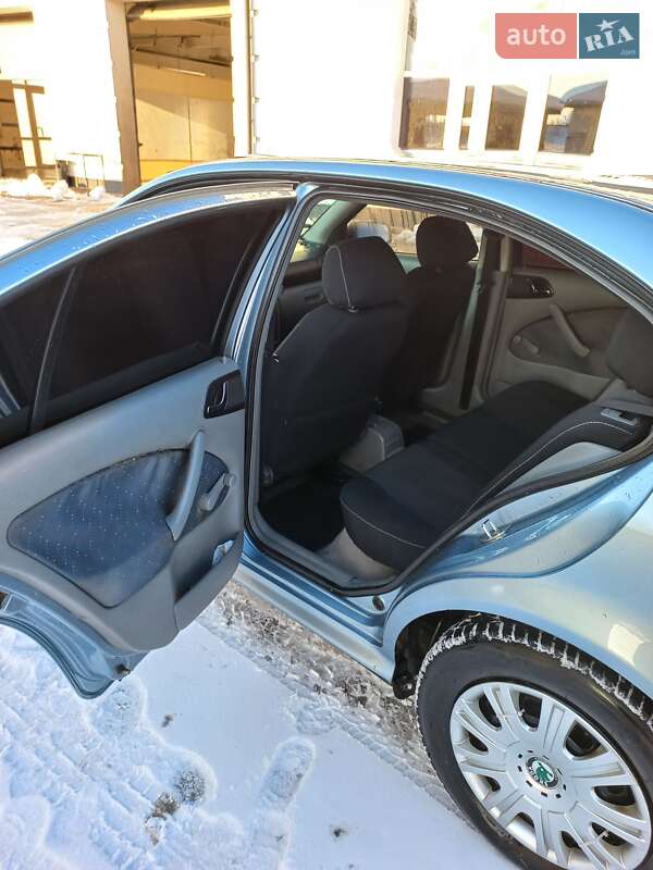 Ліфтбек Skoda Octavia 2003 в Яворові