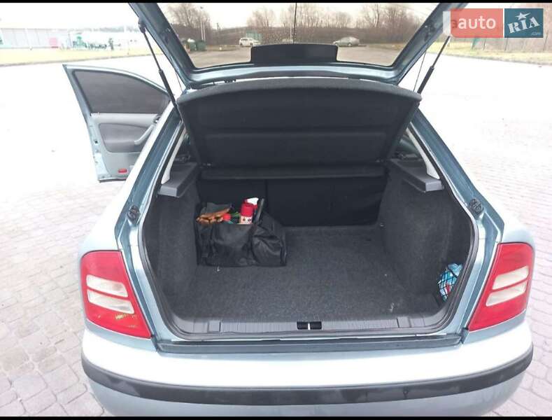 Ліфтбек Skoda Octavia 2003 в Яворові