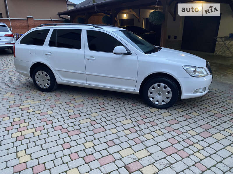Универсал Skoda Octavia 2013 в Мукачево фото 5 Универсал Skoda Octavia 2013 в Мукачево