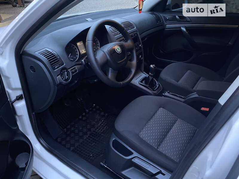 Универсал Skoda Octavia 2013 в Мукачево фото 21 Универсал Skoda Octavia 2013 в Мукачево