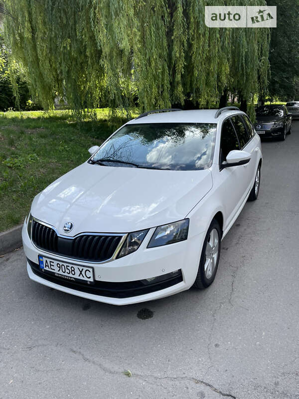 Универсал Skoda Octavia 2017 в Каменском