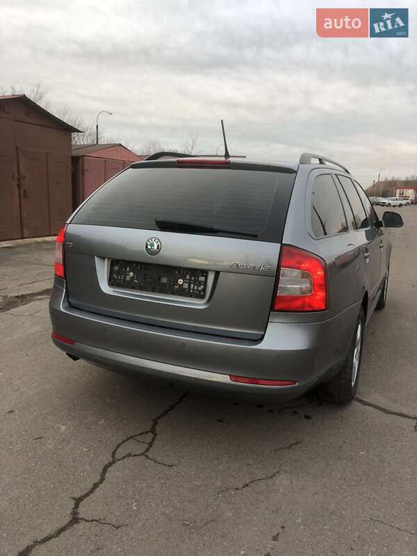 Універсал Skoda Octavia 2012 в Луцьку