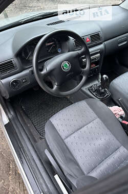 Лифтбек Skoda Octavia 2003 в Днепре