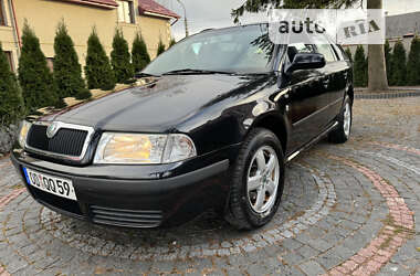 Универсал Skoda Octavia 2003 в Городке