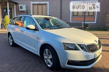 Универсал Skoda Octavia 2017 в Стрые