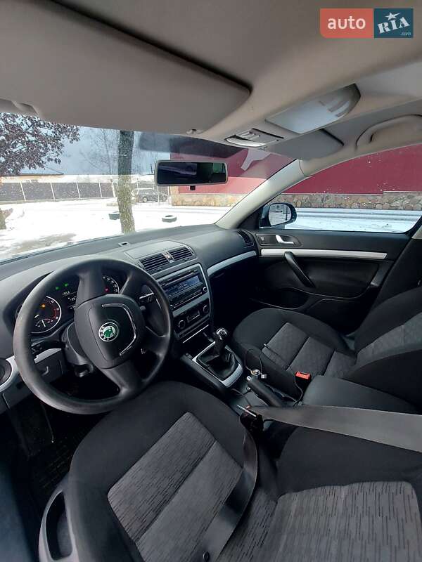Универсал Skoda Octavia 2010 в Сарнах