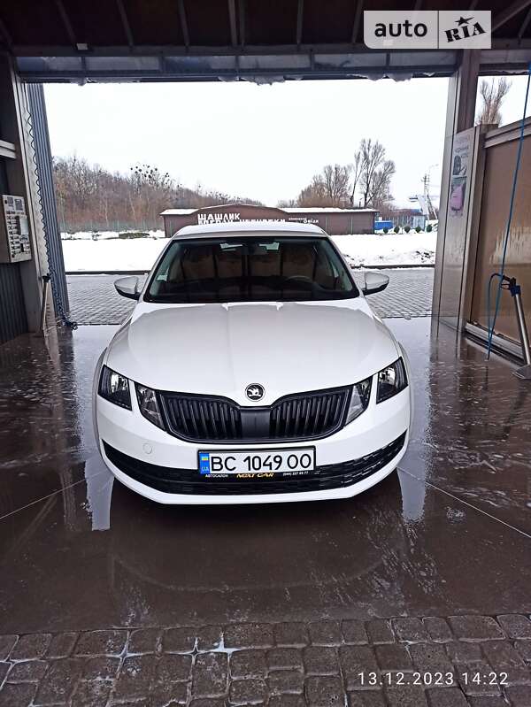 Лифтбек Skoda Octavia 2018 в Львове