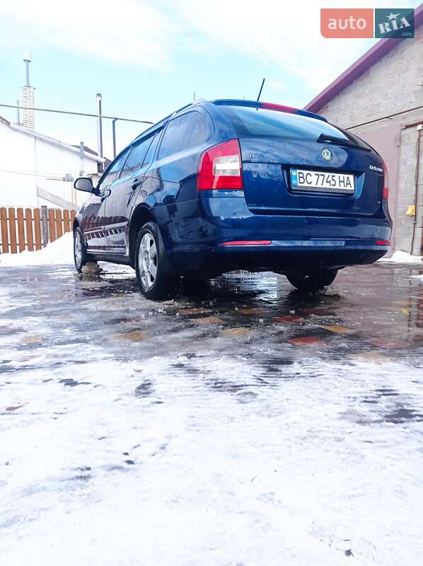 Універсал Skoda Octavia 2012 в Буську