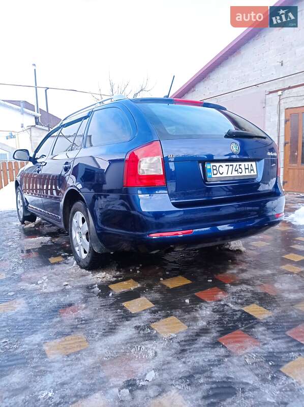 Універсал Skoda Octavia 2012 в Буську