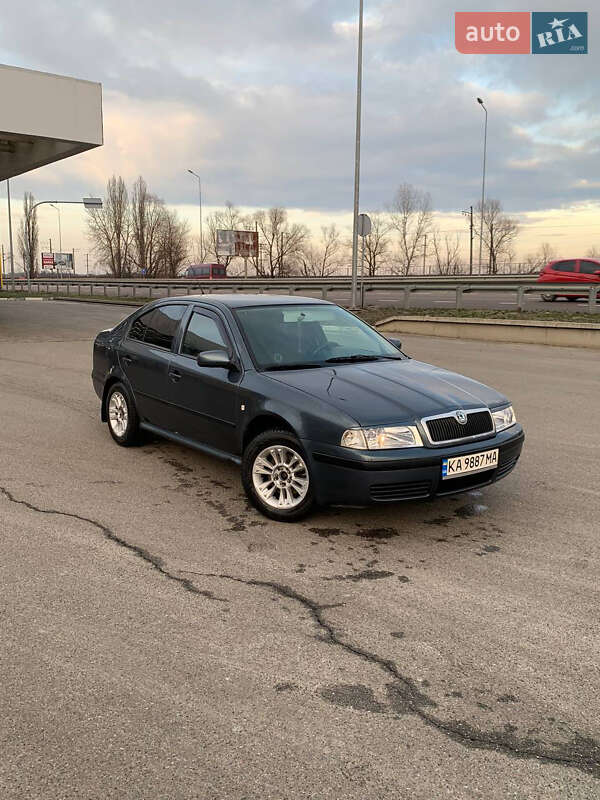 Ліфтбек Skoda Octavia 2004 в Києві