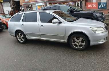 Универсал Skoda Octavia 2010 в 