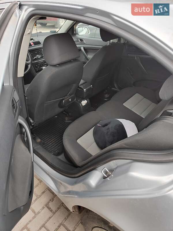 Лифтбек Skoda Octavia 2008 в Львове
