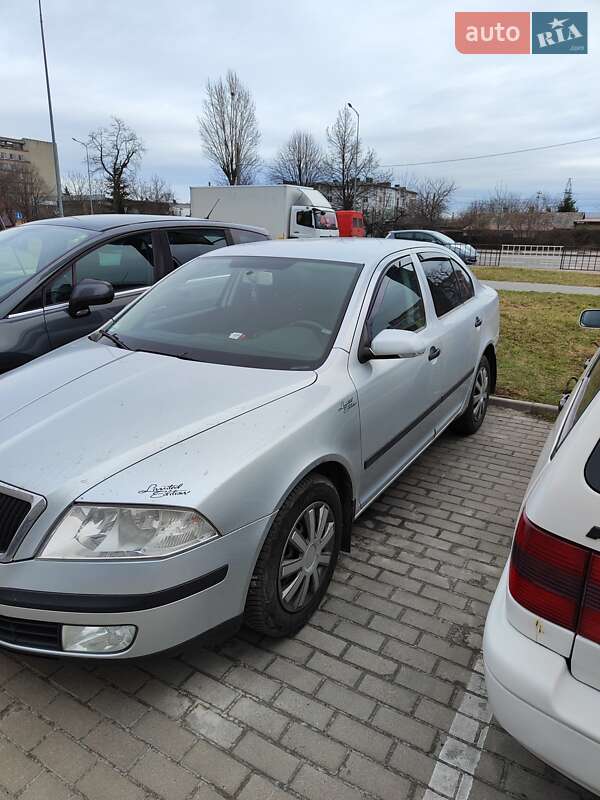 Лифтбек Skoda Octavia 2008 в Львове