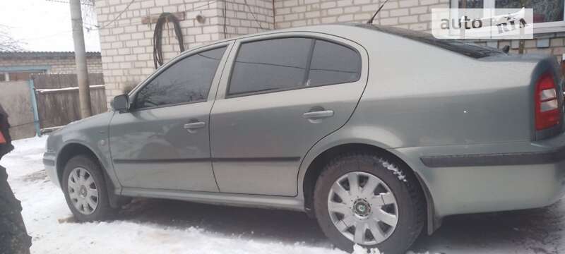 Лифтбек Skoda Octavia 2002 в Чернигове