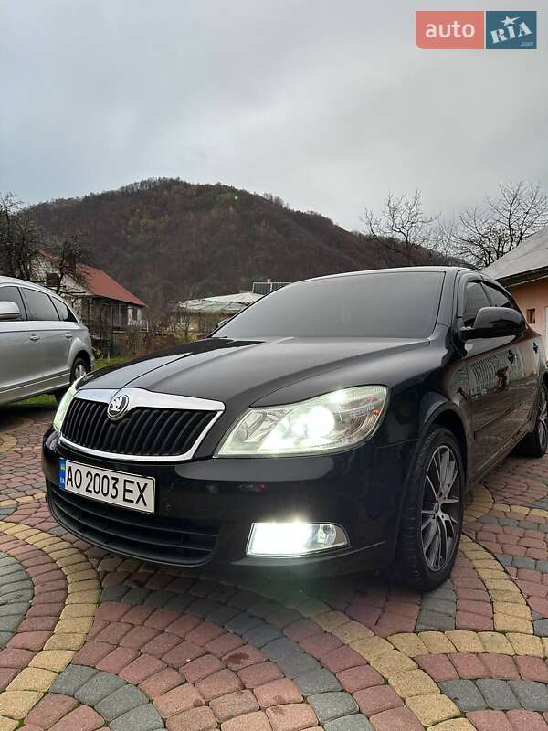 Лифтбек Skoda Octavia 2012 в Тячеве