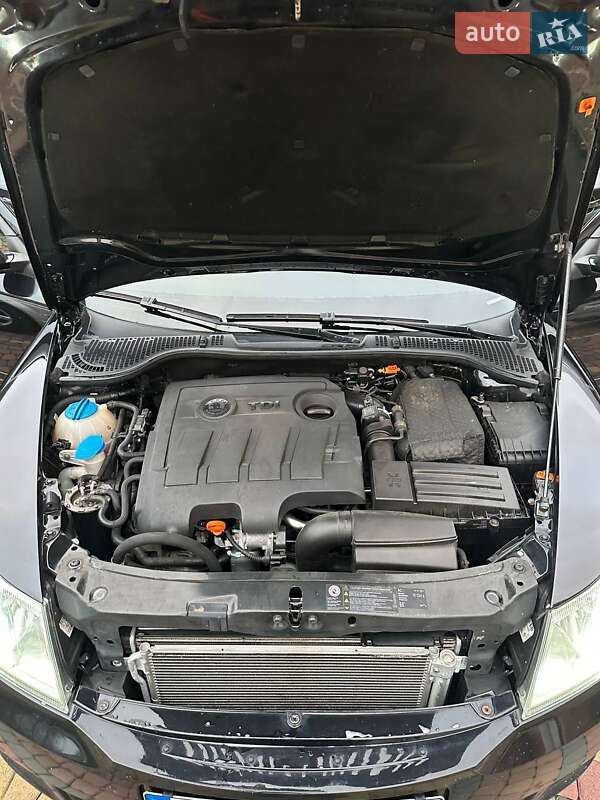 Лифтбек Skoda Octavia 2012 в Тячеве