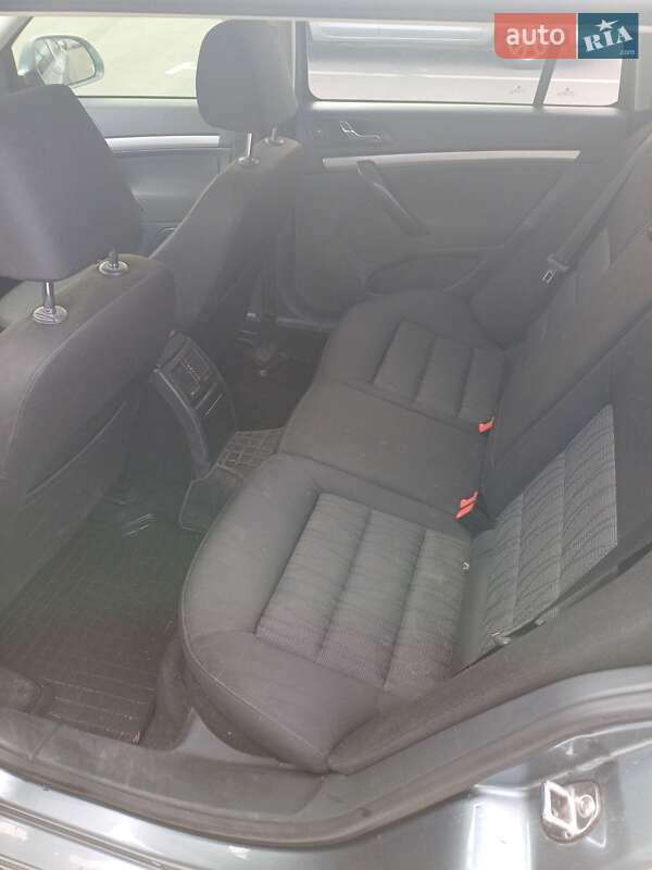 Універсал Skoda Octavia 2012 в Дніпрі