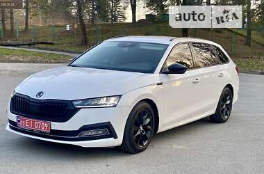 Универсал Skoda Octavia 2021 в Дрогобыче