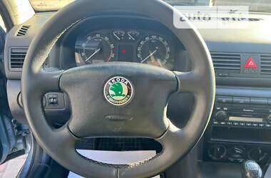 Лифтбек Skoda Octavia 2003 в Запорожье