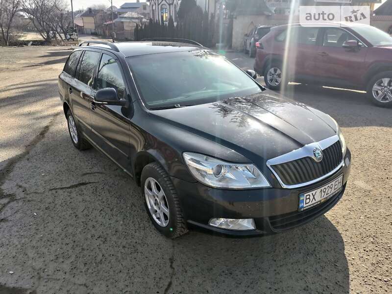 Універсал Skoda Octavia 2009 в Чернівцях