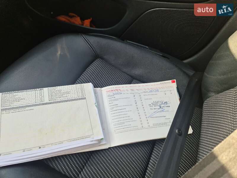 Універсал Skoda Octavia 2012 в Острозі