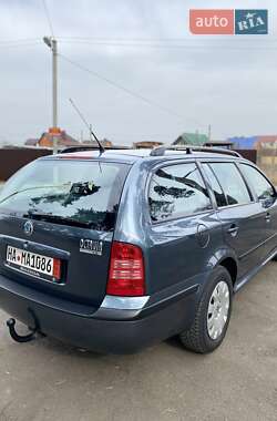 Универсал Skoda Octavia 2003 в Виннице