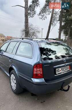 Универсал Skoda Octavia 2003 в Виннице