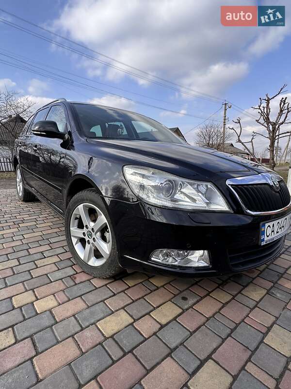Универсал Skoda Octavia 2012 в Христиновке