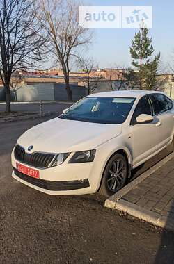 Лифтбек Skoda Octavia 2017 в Ровно