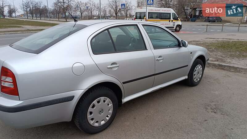 Лифтбек Skoda Octavia 2001 в Киеве