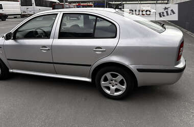 Лифтбек Skoda Octavia 2003 в Днепре