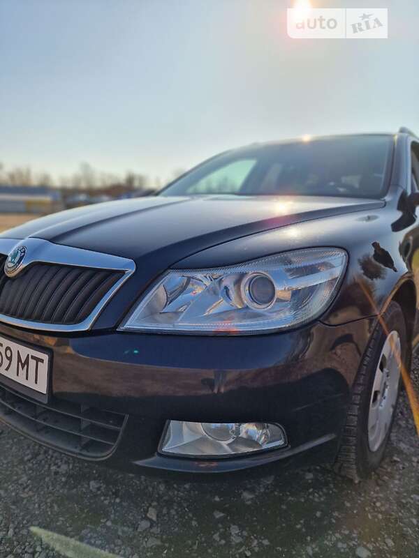 Універсал Skoda Octavia 2011 в Бродах