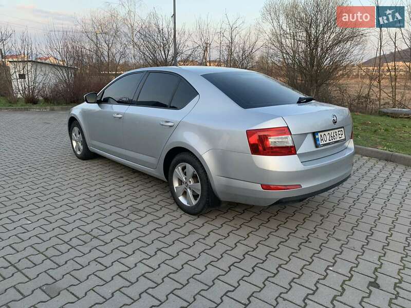 Лифтбек Skoda Octavia 2015 в Иршаве