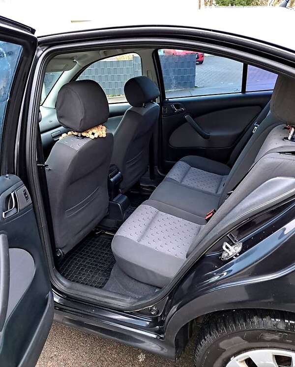 Ліфтбек Skoda Octavia 2006 в Драбіву