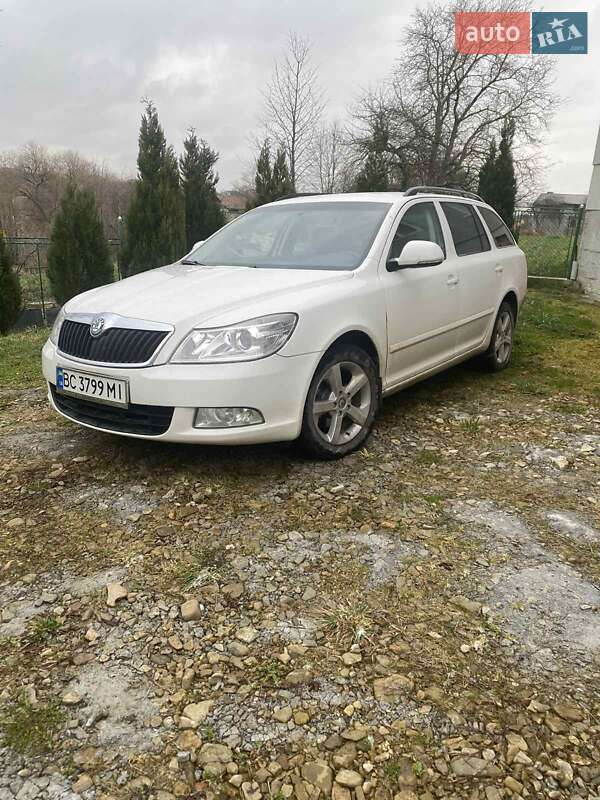 Универсал Skoda Octavia 2011 в Дрогобыче