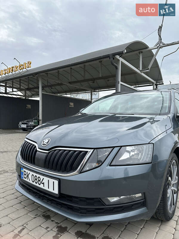 Універсал Skoda Octavia 2017 в Виноградові