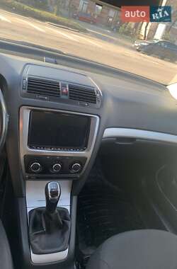 Лифтбек Skoda Octavia 2011 в 