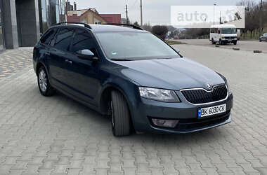 Универсал Skoda Octavia 2016 в Ровно