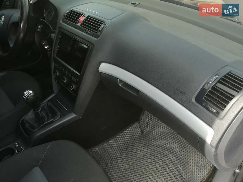 Универсал Skoda Octavia 2008 в Синельниково