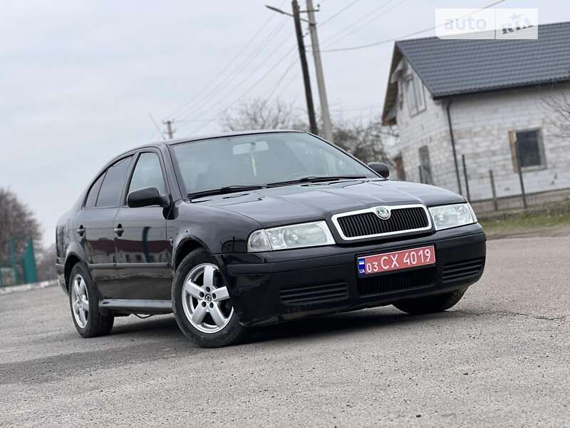 Лифтбек Skoda Octavia 2009 в Луцке