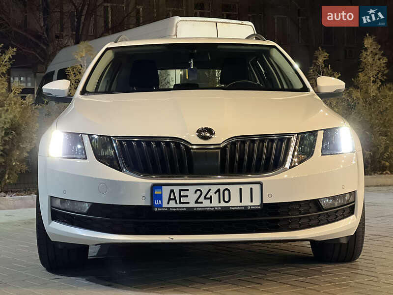 Універсал Skoda Octavia 2018 в Дніпрі