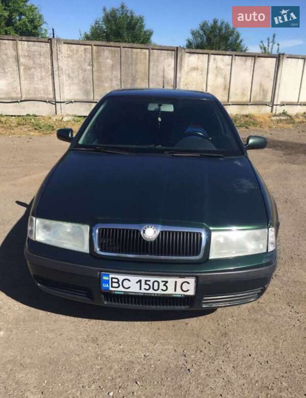 Лифтбек Skoda Octavia 2002 в Стрые