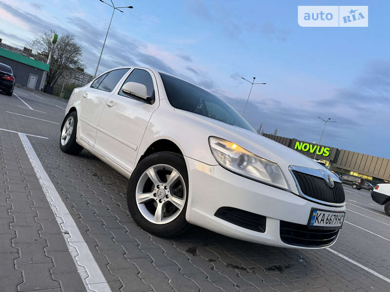 Седан Skoda Octavia 2011 в Киеве