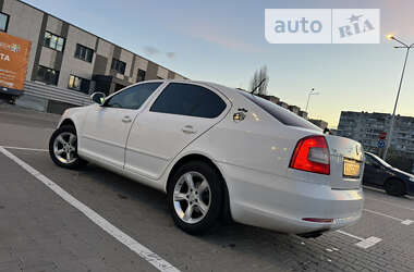 Седан Skoda Octavia 2011 в Киеве