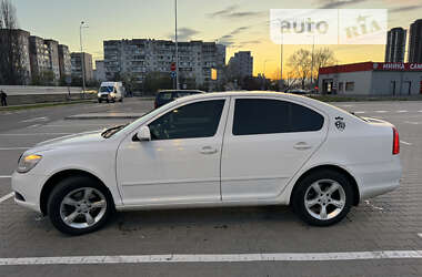 Седан Skoda Octavia 2011 в Киеве