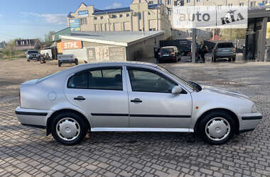 Лифтбек Skoda Octavia 1997 в Львове