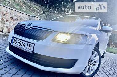 Лифтбек Skoda Octavia 2014 в Тячеве