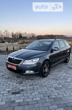 Универсал Skoda Octavia 2010 в Золочеве